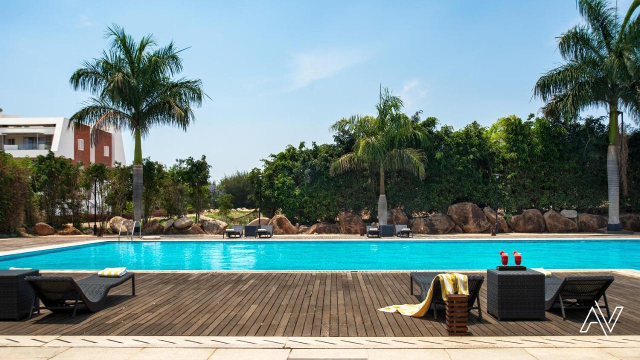 Clover Greens Golf Course And Resort Sarjāpur Exterior foto